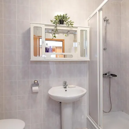 Valkovic Apartament *